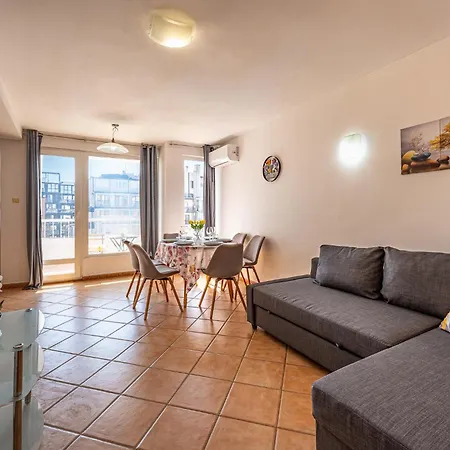 Location 2 Bedroom Next To The דירה *