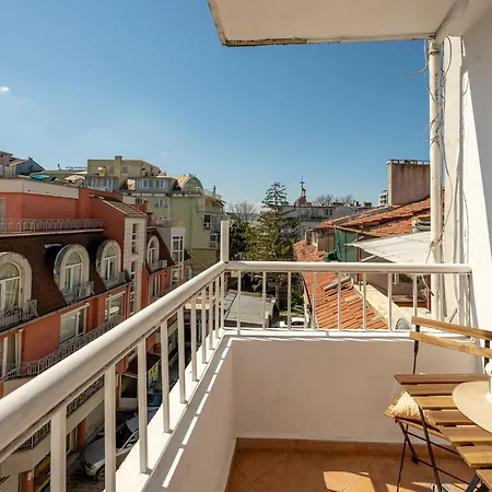 Location 2 Bedroom Next To The Apartment Varna