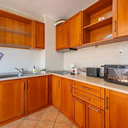 Apartment Location 2 Bedroom Next To The